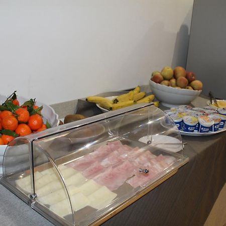 רימיני Hotel Sant'Elena מראה חיצוני תמונה
