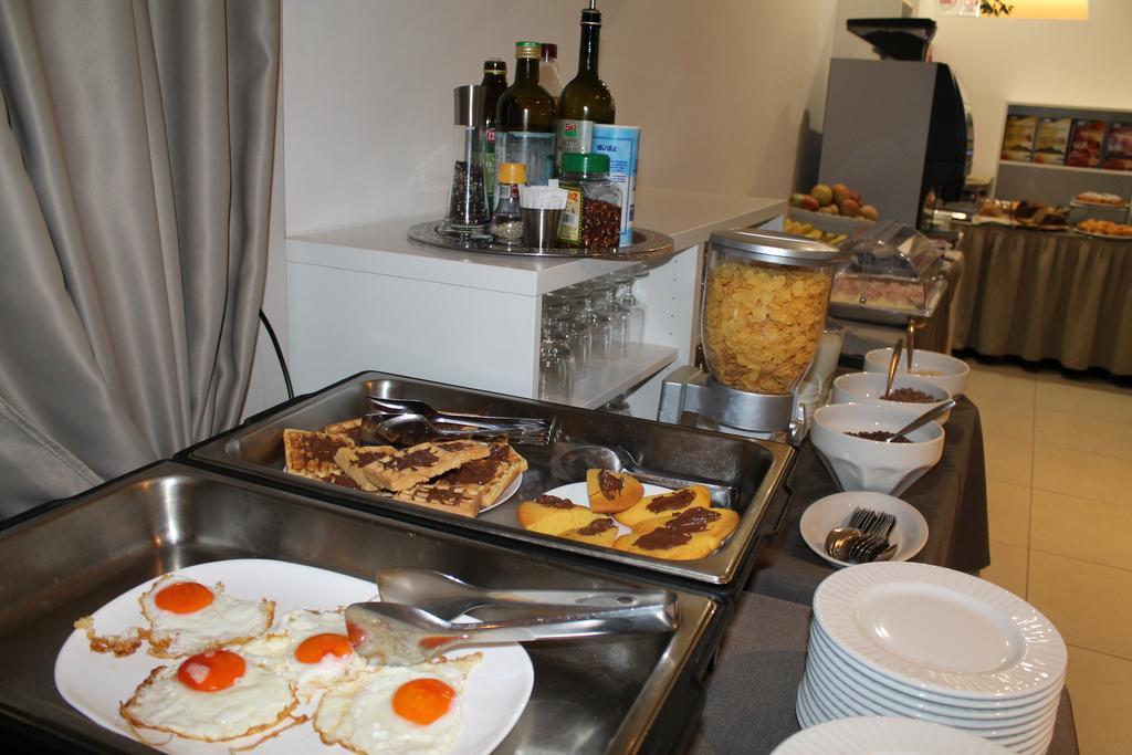 רימיני Hotel Sant'Elena מראה חיצוני תמונה
