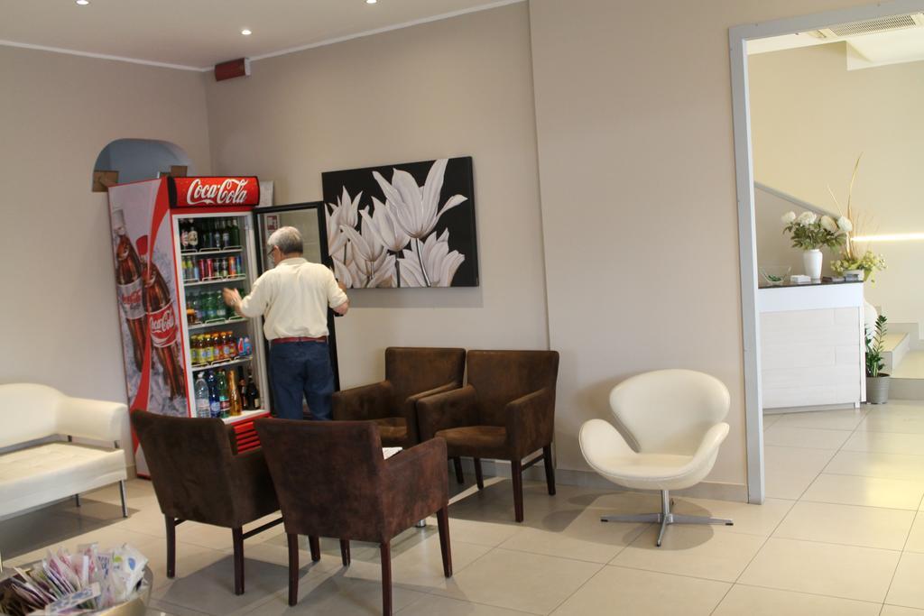 רימיני Hotel Sant'Elena מראה חיצוני תמונה