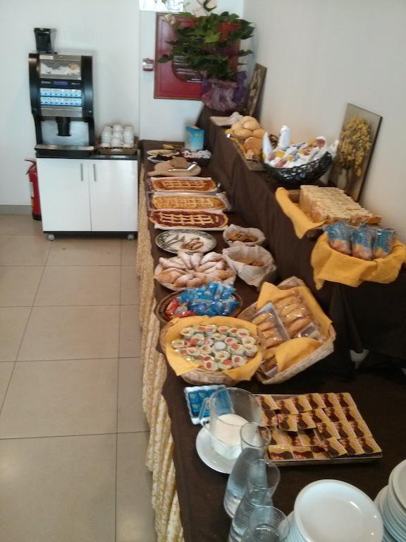 רימיני Hotel Sant'Elena מראה חיצוני תמונה