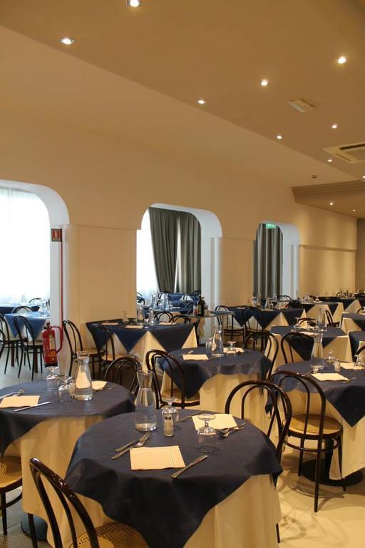 רימיני Hotel Sant'Elena מראה חיצוני תמונה